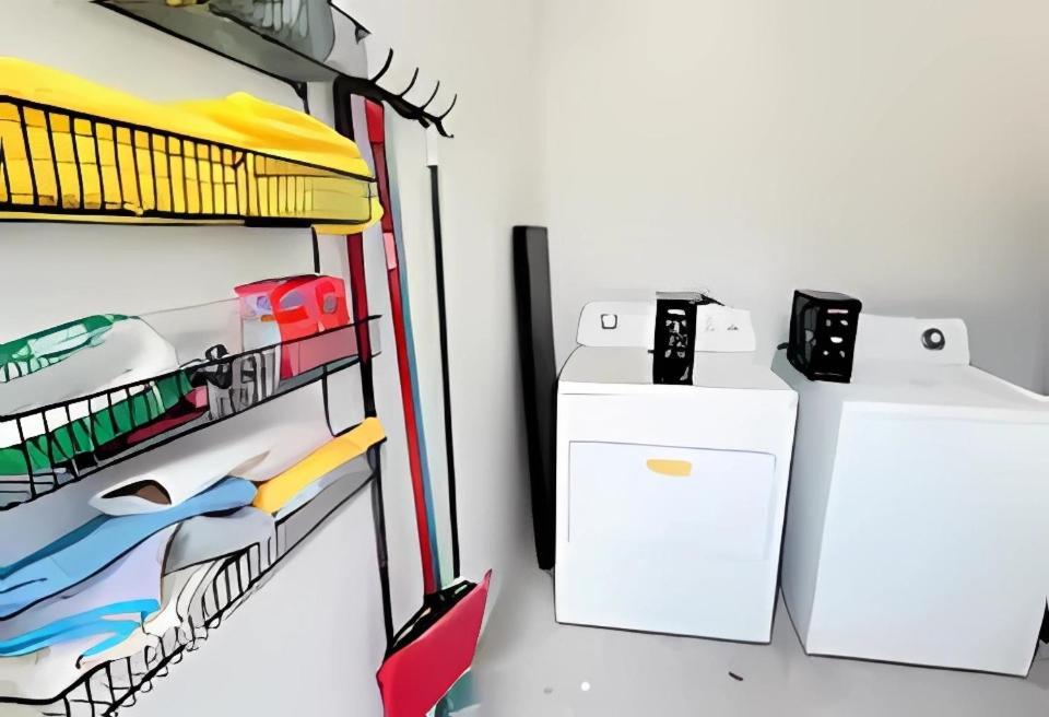 Gorgeous Private Room, Near The Airport - Free Parking - 01 Homestay Miami